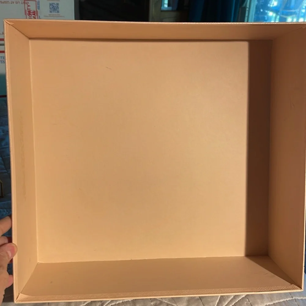 Prada Box - Picture 10 of 14